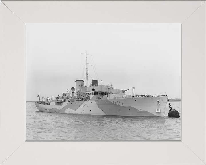 HMS Bergamot (K189) Royal Navy Flower Class Corvette At A Buoy 1942 Photo Print Wall Art Decor Posters, Prints, & Visual Artwork Hampshire Prints 10 x 8 White Frame No