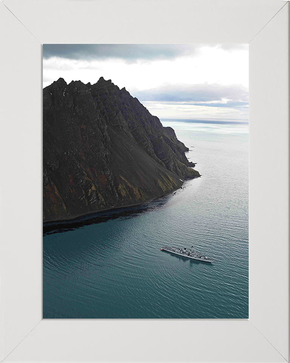 HMS Montrose (F236) Photo Print - South Georgia 2007 - Royal Navy Type 23 Frigate Hampshire Prints 10 x 8 White Frame No