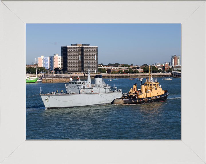 HMS Brecon (M29) Photo Print - Under Tow 2007 - Royal Navy Hunt Class Mine Warfare Vessel Posters, Prints, & Visual Artwork Hampshire Prints 10 x 8 White Frame No