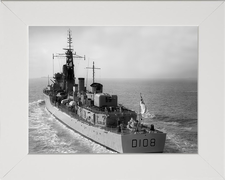 HMS Dainty (D108) Photo Print - Stern View 1964 - Royal Navy Daring Class Destroyer Hampshire Prints 10 x 8 White Frame No
