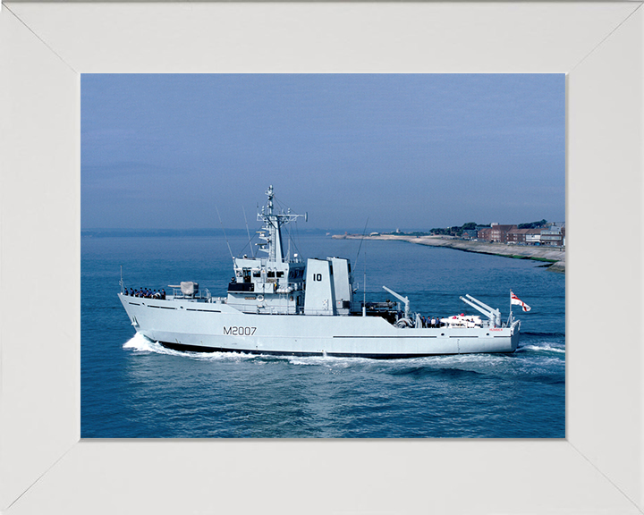 HMS Humber M2007 | Photo Print | Framed Print | River Class | Minesweeper | Royal Navy Hampshire Prints