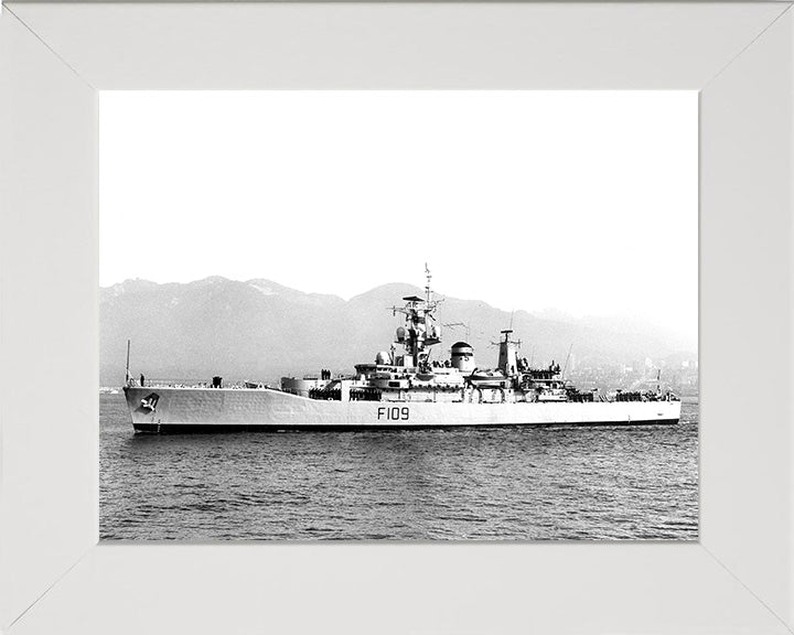 HMS Leander F109 | Photo Print | Framed Print | Leander Class | Frigate | Royal Navy Hampshire Prints