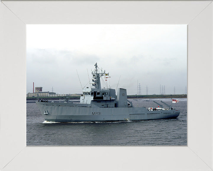 HMS Orwell M2011 | Photo Print | Framed Print | River Class | Minesweeper | Royal Navy Hampshire Prints