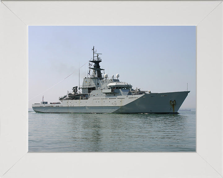 HMS Tyne P281 Royal Navy River class patrol vessel Photo Print or Framed Print - Hampshire Prints