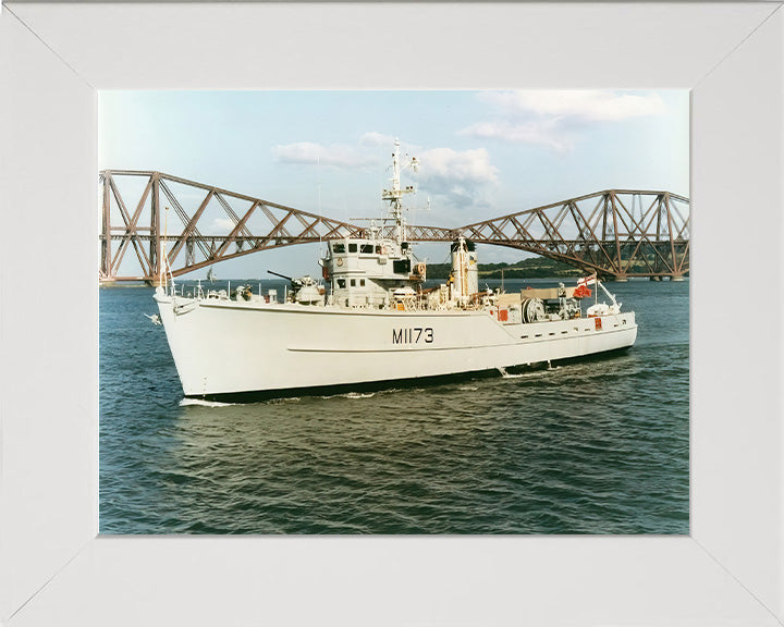HMS Pollington M1173 | Photo Print | Framed Print | Ton Class | Minesweeper | Royal Navy Hampshire Prints