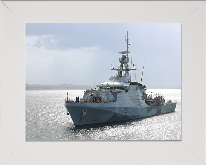 HMS Medway (P223) Photo Print - Entering Harbour 2025 - Royal Navy River Class Patrol Vessel Hampshire Prints 10 x 8 White Frame No