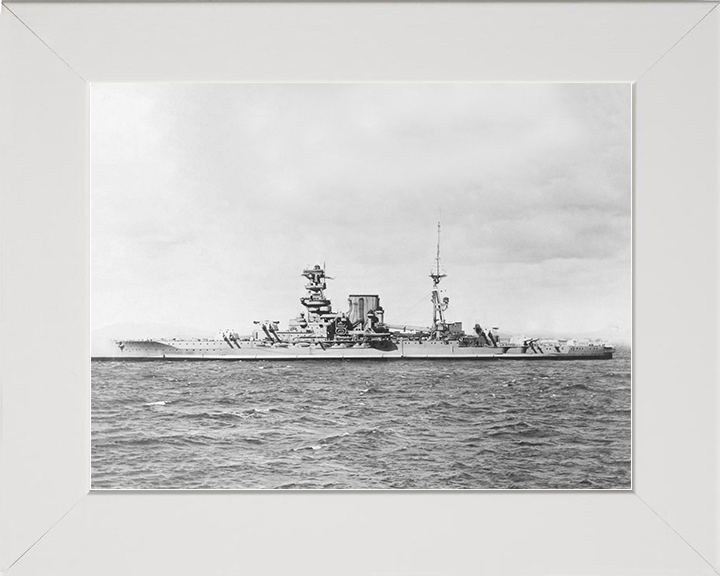 HMS Barham (04) Royal Navy Queen Elizabeth Class Battleship Port Beam View Photo Print Wall Art Decor Posters, Prints, & Visual Artwork Hampshire Prints 10 x 8 White Frame No