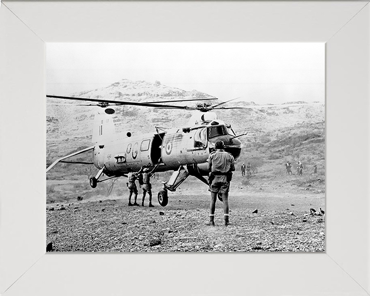 RAF Bristol Belvedere HC.1 Helicopter 26 Sqn 1962 Photo Print - Royal Air Force Aircraft Hampshire Prints 10 x 8 White Frame No