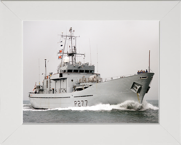 HMS Anglesey (P277) Royal Navy Island Class Patrol Vessel Underway Photo Print Wall Art Decor Posters, Prints, & Visual Artwork Hampshire Prints 10 x 8 White Frame No