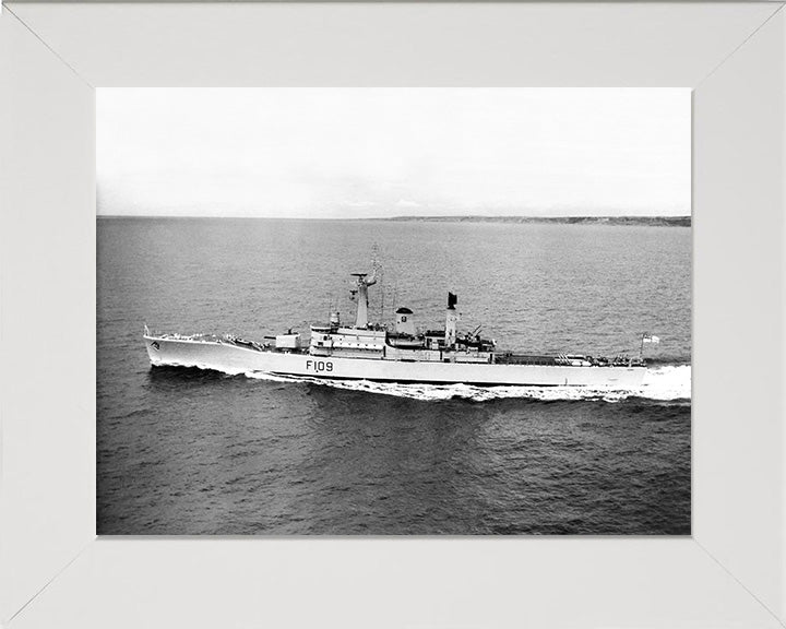HMS Leander F109 | Photo Print | Framed Print | Leander Class | Frigate | Royal Navy Hampshire Prints