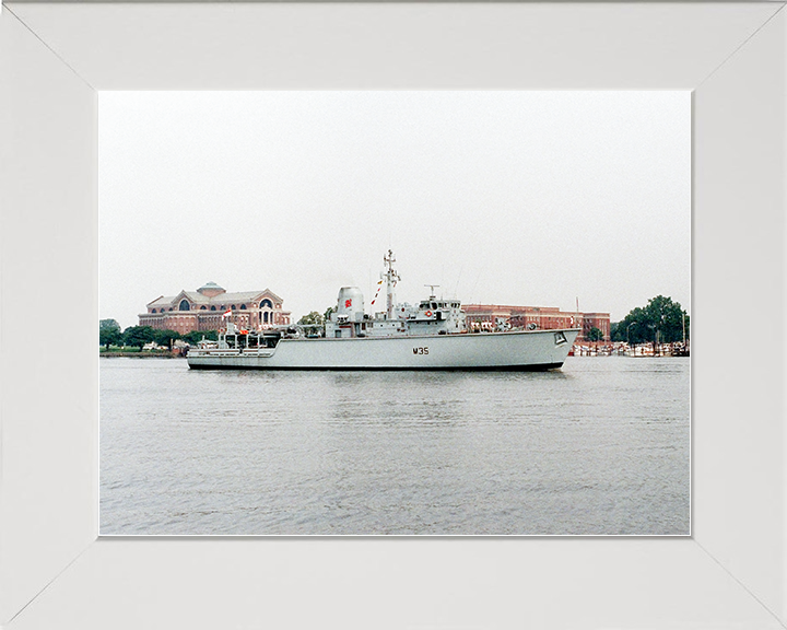 HMS Dulverton (M35) Royal Navy Hunt Class Mine Warfare Vessel Washington Photo Print Wall Art Decor Posters, Prints, & Visual Artwork Hampshire Prints 10 x 8 White Frame No