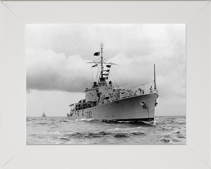 HMS Nadder F392 (K392) | Photo Print | Framed Print | River Class | Frigate | Royal Navy Hampshire Prints