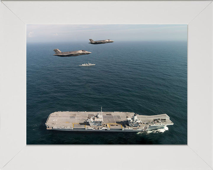 HMS Queen Elizabeth R08 | Photo Print | Framed Print | Queen Elizabeth Class | Aircraft Carrier | Royal Navy Hampshire Prints