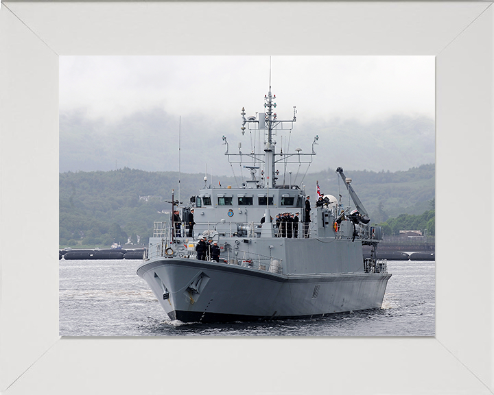 HMS Blyth (M111) Photo Print - Deploys 2012 - Royal Navy Sandown Class Minehunter Posters, Prints, & Visual Artwork Hampshire Prints 10 x 8 White Frame No