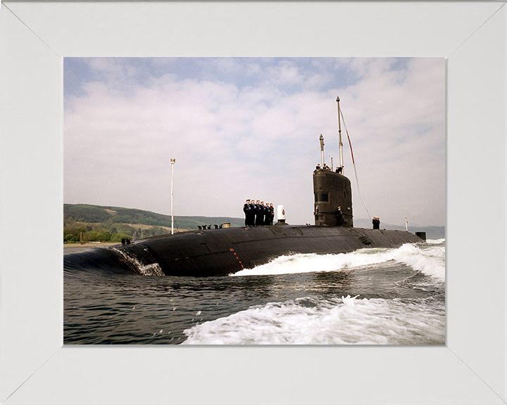 HMS Sceptre (S104) Photo Print - Faslane 1997 - Royal Navy Swiftsure Class Submarine Hampshire Prints 10 x 8 White Frame No