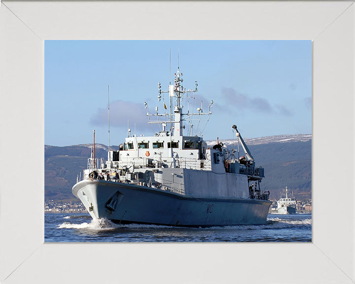 HMS Ramsey M110 | Photo Print | Framed Print | Sandown Class | Minehunter | Royal Navy Hampshire Prints