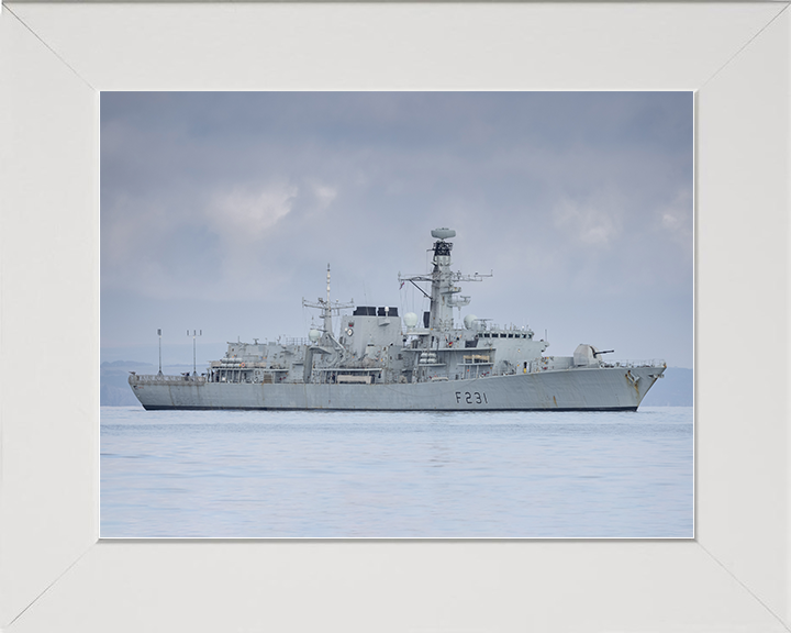 HMS Argyll (F231) Royal Navy Type 23 Frigate Starboard Side View Wall Art Photo Print Decor Posters, Prints, & Visual Artwork Hampshire Prints 10 x 8 White Frame No