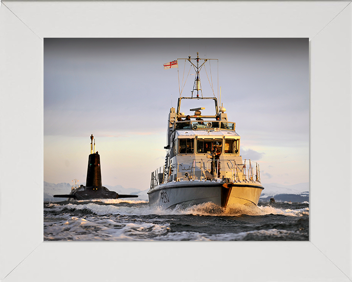 HMS Dasher (P280) Photo Print - With HMS Vanguard - Royal Navy Archer Class P2000 Patrol Vessel Hampshire Prints 10 x 8 White Frame No