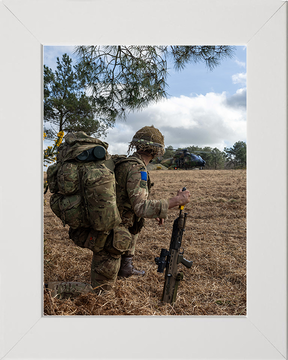 British Army Parachute Regiment Soldier Kneels watching a French Caiman Helicopter Photo Print Wall Art Military Posters, Prints, & Visual Artwork Hampshire Prints 10 x 8 White Frame No