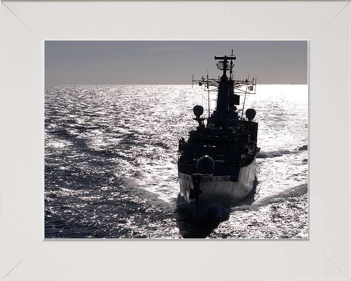 HMS Campbeltown (F86) Royal Navy Type 22 Frigate Silhouette Photo Print Wall Art Decor Posters, Prints, & Visual Artwork Hampshire Prints 10 x 8 White Frame No