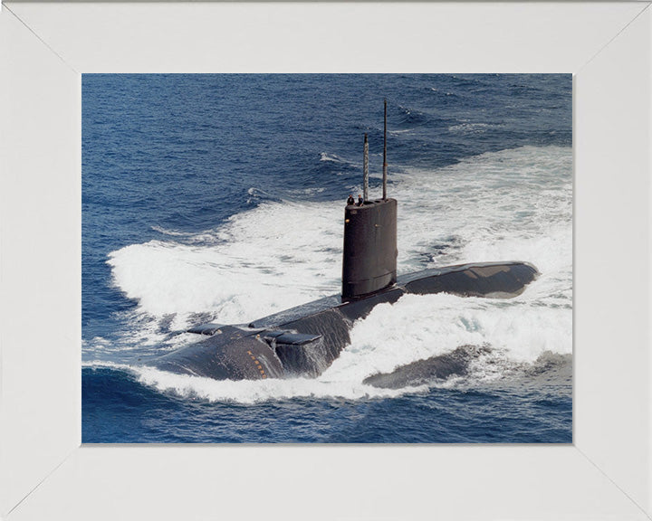 HMS Courageous S50 Submarine | Photo Print | Framed Print | Valiant class | Royal Navy Hampshire Prints