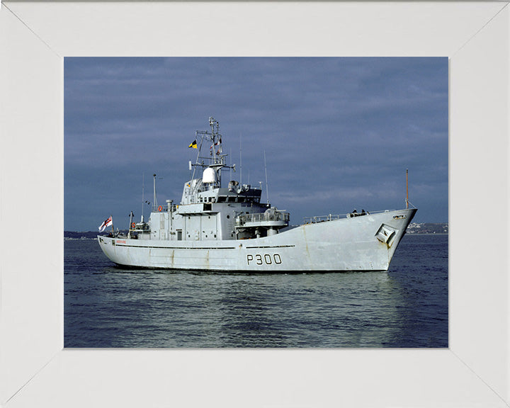HMS Lindisfarne P300 Royal Navy Island class Patrol Vessel Photo Print or Framed Photo Print Hampshire Prints