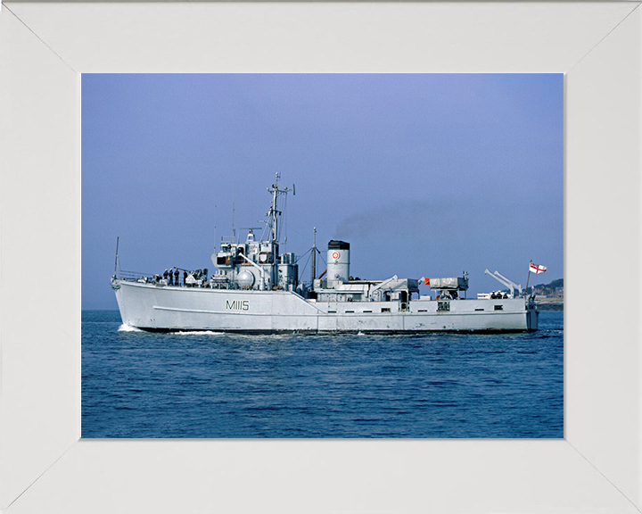 HMS Bronington M1115 | Photo Print | Framed Print | Ton Class | Minesweeper | Royal Navy Hampshire Prints