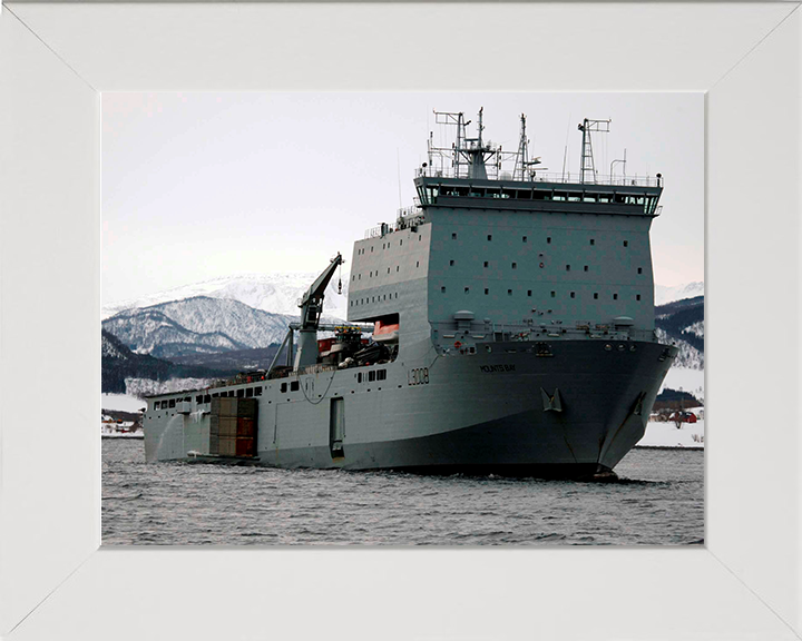 RFA Mounts Bay L3008 | Photo Print | Framed Print | Bay Class | Auxiliary Dock | Royal Fleet Auxiliary Hampshire Prints