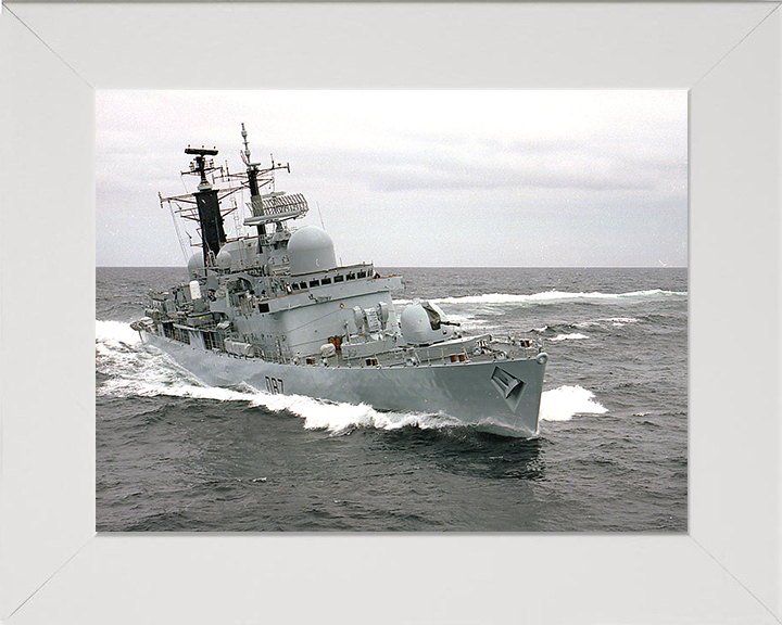 HMS Newcastle (D87) Photo Print - Underway 1999 - Royal Navy Type 42 Destroyer