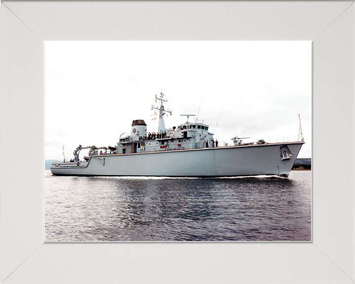HMS Brecon (M29) Royal Navy Hunt Class Mine Warfare Vessel Low Starboard View Photo Print Wall Art Decor Posters, Prints, & Visual Artwork Hampshire Prints 10 x 8 White Frame No