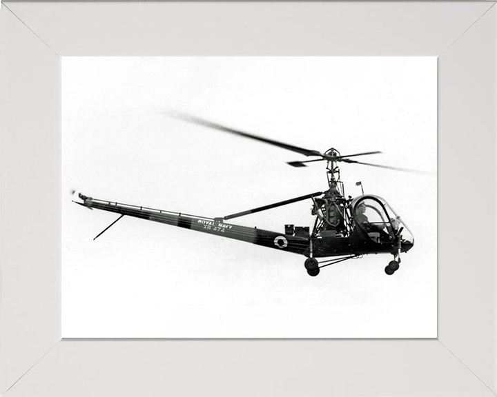 Hiller UH-12E Helicopter 1953 Photo Print - Royal Navy Aircraft Hampshire Prints 10 x 8 White Frame No