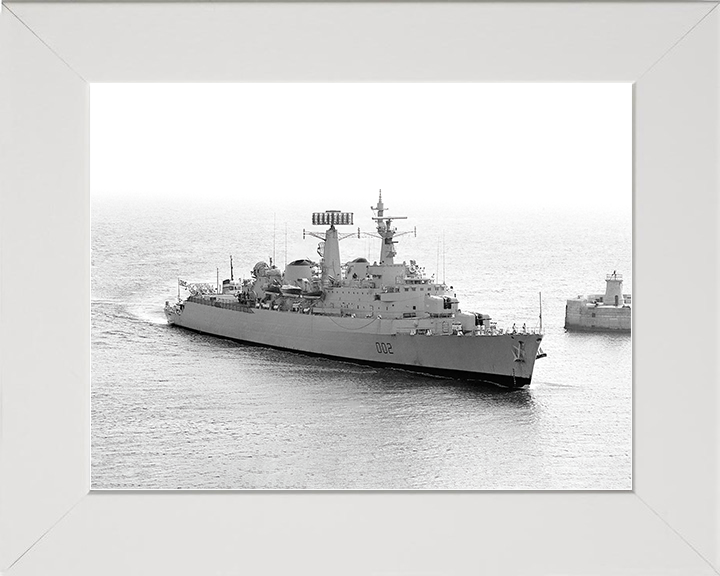 HMS Devonshire (D02) Royal Navy County Class Destroyer Entering Harbour Photo Print Wall Art Decor Posters, Prints, & Visual Artwork Hampshire Prints 10 x 8 White Frame No