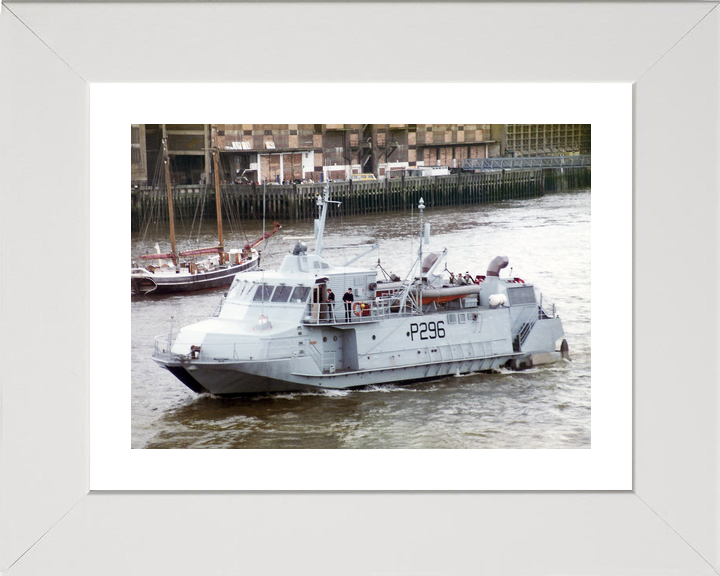 HMS Speedy P296 Jetfoil Mine Warfare Vessel Warship May 1981 Photo Print - Posters, Prints, & Visual Artwork - by Hampshire Prints (image 4 of 9)