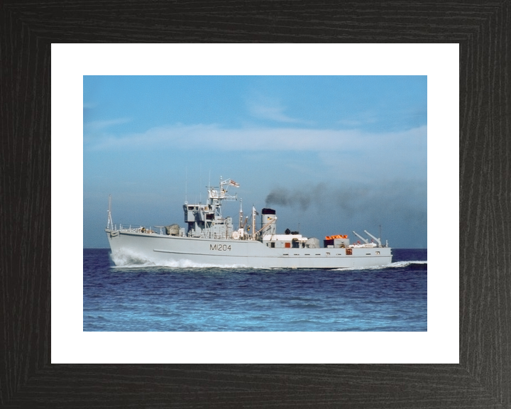 HMS Stubbington M1204 Ton Class Minesweeper Warship 1979 Photo Print - Posters, Prints, & Visual Artwork - by Hampshire Prints (image 2 of 9)