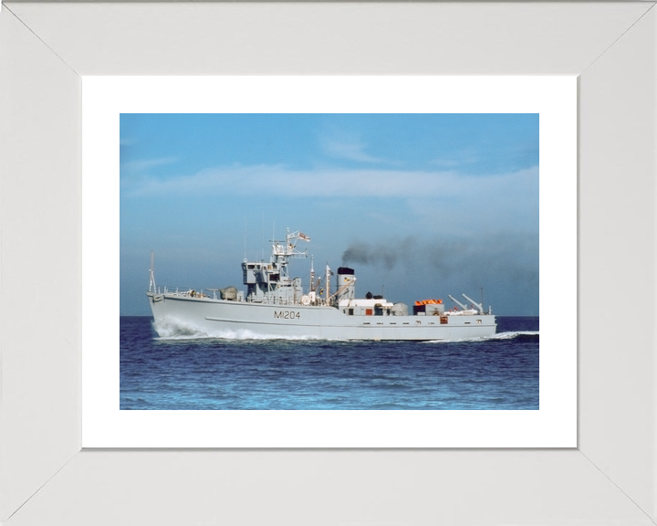 HMS Stubbington M1204 Ton Class Minesweeper Warship 1979 Photo Print - Posters, Prints, & Visual Artwork - by Hampshire Prints (image 4 of 9)