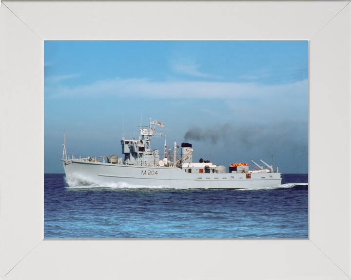 HMS Stubbington M1204 Ton Class Minesweeper Warship 1979 Photo Print - Posters, Prints, & Visual Artwork - by Hampshire Prints (image 5 of 9)