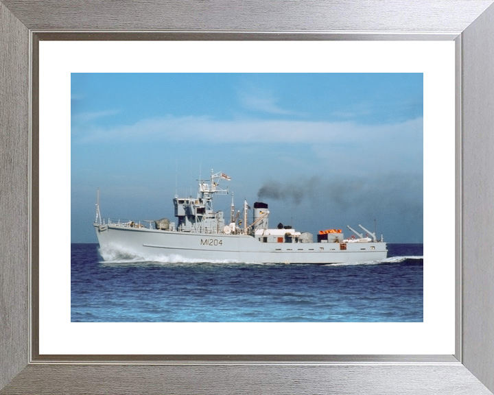 HMS Stubbington M1204 Ton Class Minesweeper Warship 1979 Photo Print - Posters, Prints, & Visual Artwork - by Hampshire Prints (image 6 of 9)