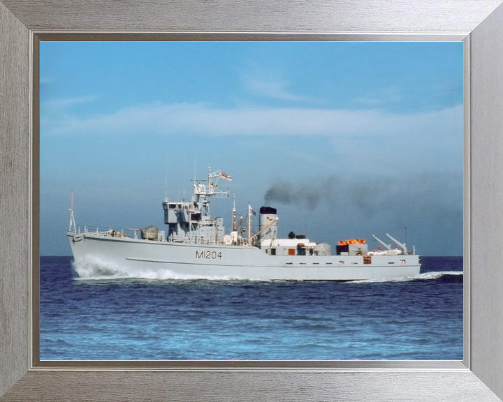 HMS Stubbington M1204 Ton Class Minesweeper Warship 1979 Photo Print - Posters, Prints, & Visual Artwork - by Hampshire Prints (image 7 of 9)