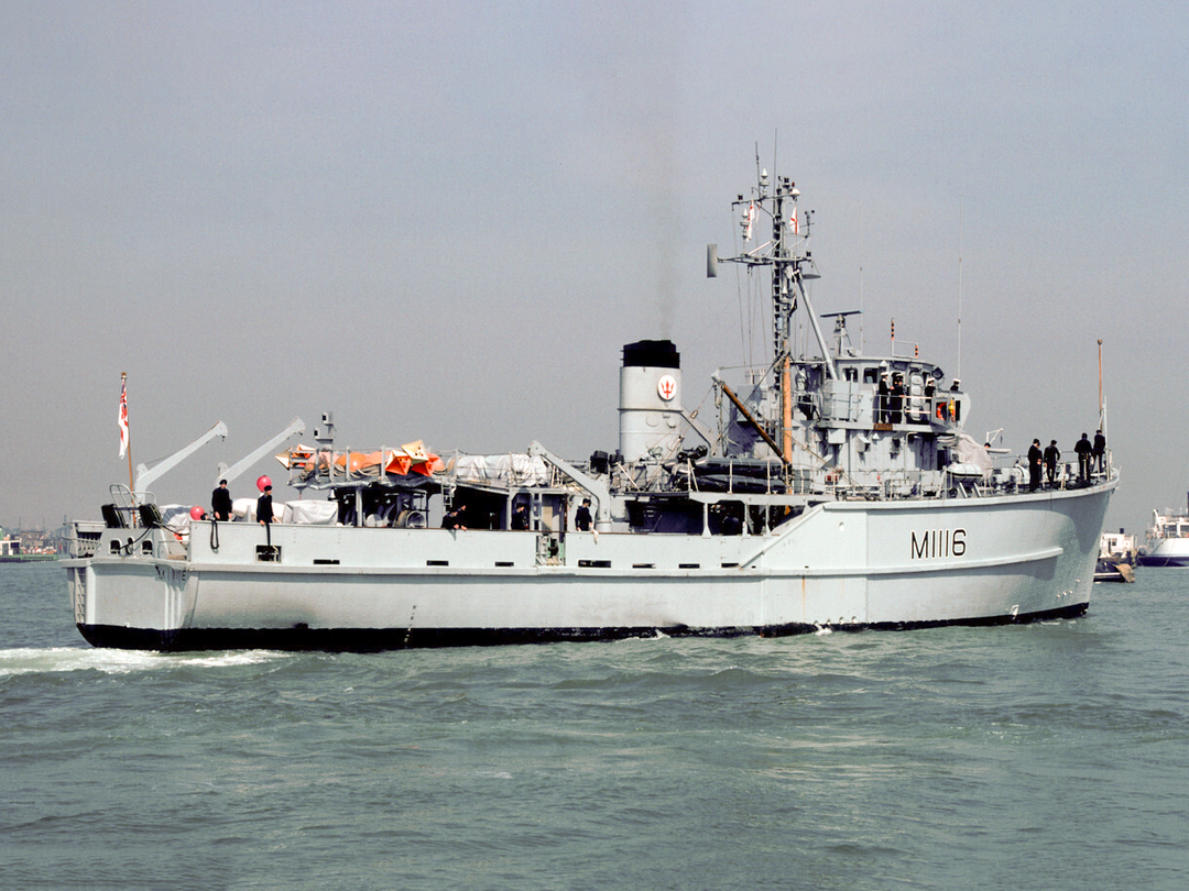 HMS Wilton M1116 Ton Class Minesweeper May 1989 Photo Print - Posters, Prints, & Visual Artwork - by Hampshire Prints (image 1 of 9)