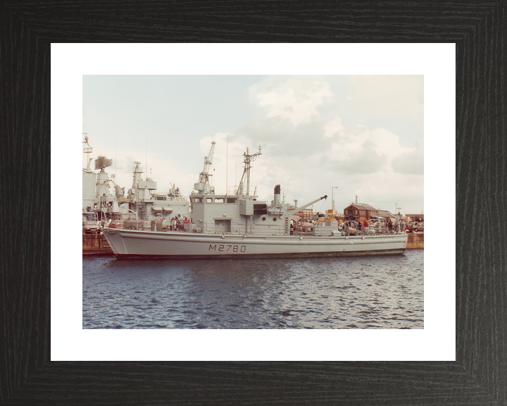 HMS Woodlark HMS Yaxham M2780 Survey Vessel Photo Print - Posters, Prints, & Visual Artwork - by Hampshire Prints (image 2 of 9)