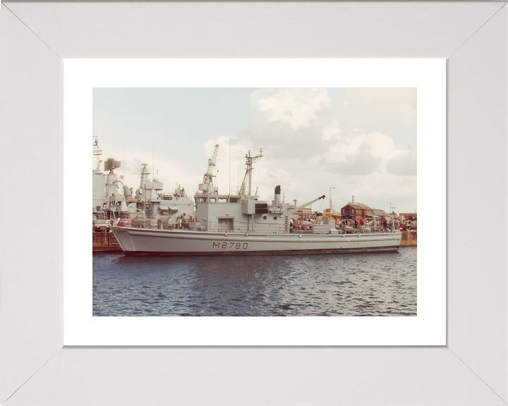 HMS Woodlark HMS Yaxham M2780 Survey Vessel Photo Print - Posters, Prints, & Visual Artwork - by Hampshire Prints (image 4 of 9)