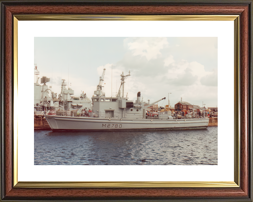 HMS Woodlark HMS Yaxham M2780 Survey Vessel Photo Print - Posters, Prints, & Visual Artwork - by Hampshire Prints (image 8 of 9)