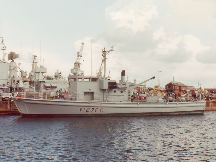 HMS Woodlark HMS Yaxham M2780 Survey Vessel Photo Print - Posters, Prints, & Visual Artwork - by Hampshire Prints (image 1 of 9)