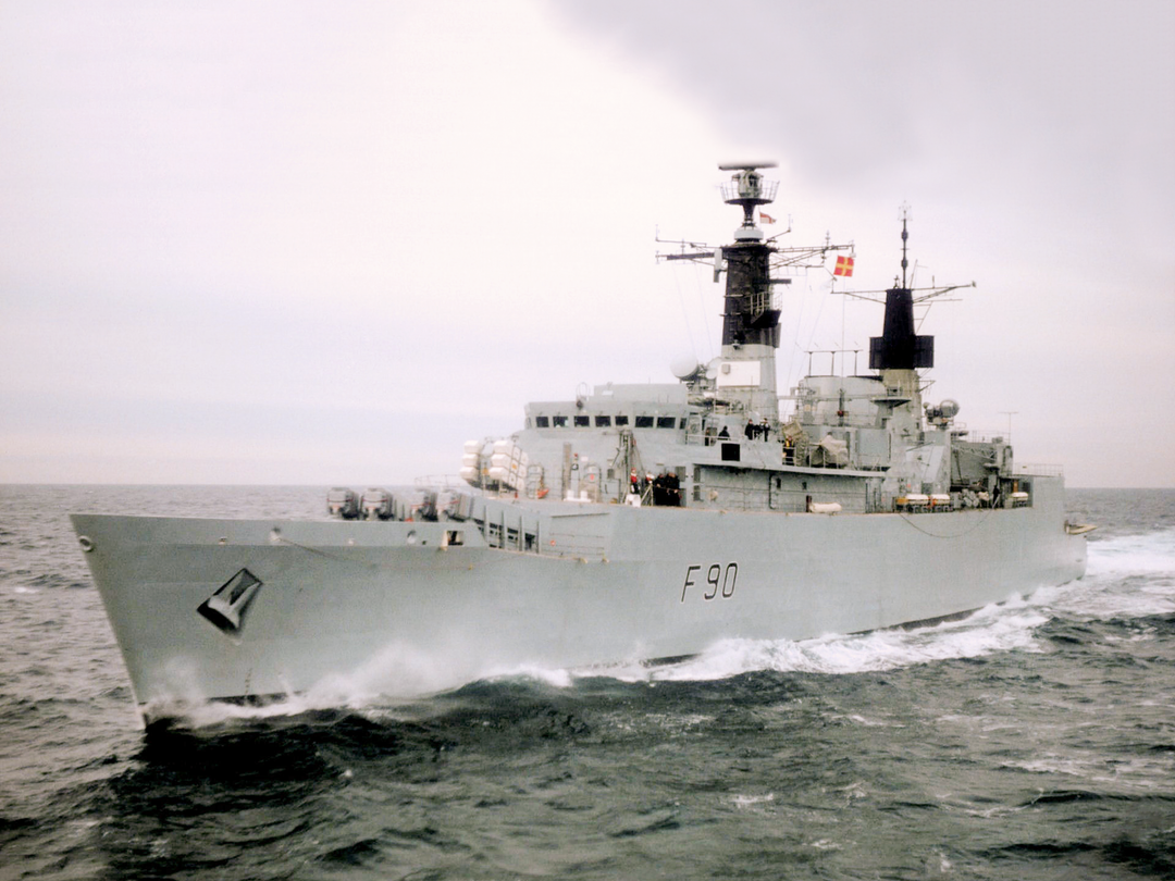 HMS Brilliant (F90) Royal Navy Type 22 Frigate At Sea Port Bow View Photo Print Wall Art Naval Decor Posters, Prints, & Visual Artwork Hampshire Prints 6 x 4 No Frame No