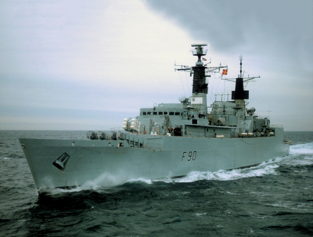 HMS Brilliant F90 | Photo Print | Framed Print | Poster | Type 22 | Frigate | Royal Navy Hampshire Prints