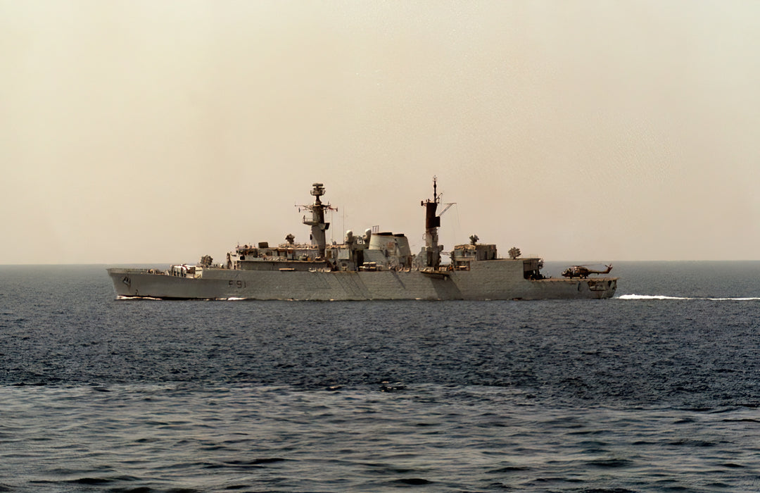 HMS Brazen F91 | Photo Print | Framed Print | Poster | Type 22 | Frigate | Royal Navy Hampshire Prints