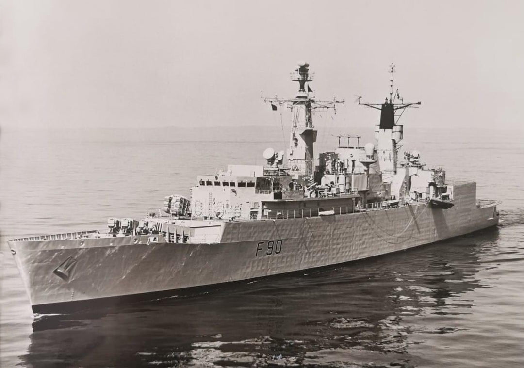 HMS Brilliant F90 | Photo Print | Framed Print | Poster | Type 22 | Frigate | Royal Navy Hampshire Prints
