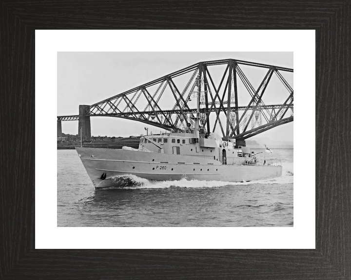 HMS Kingfisher P260 Bird Class Patrol Vessel 1984 Photo Print - Posters, Prints, & Visual Artwork - by Hampshire Prints (image 2 of 9)