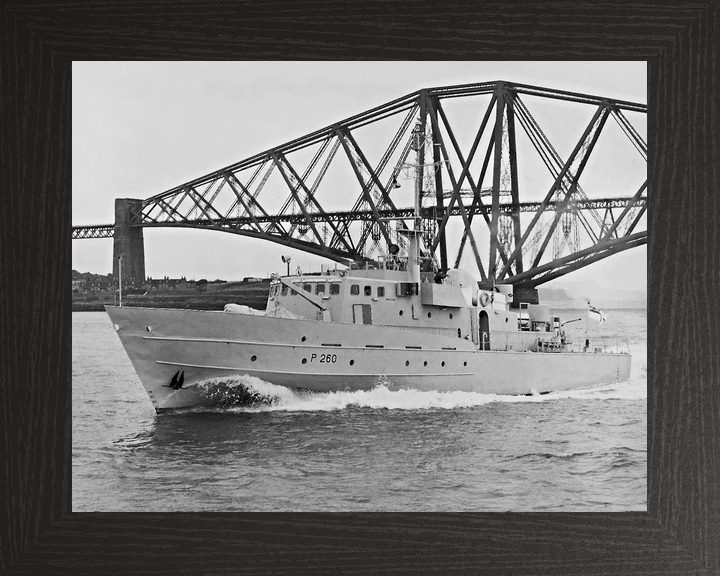 HMS Kingfisher P260 Bird Class Patrol Vessel 1984 Photo Print - Posters, Prints, & Visual Artwork - by Hampshire Prints (image 3 of 9)