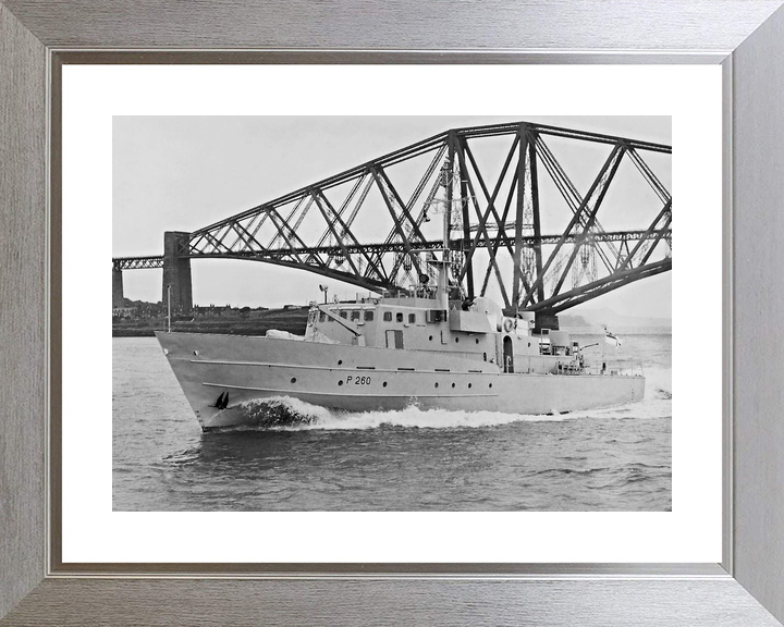 HMS Kingfisher P260 Bird Class Patrol Vessel 1984 Photo Print - Posters, Prints, & Visual Artwork - by Hampshire Prints (image 6 of 9)